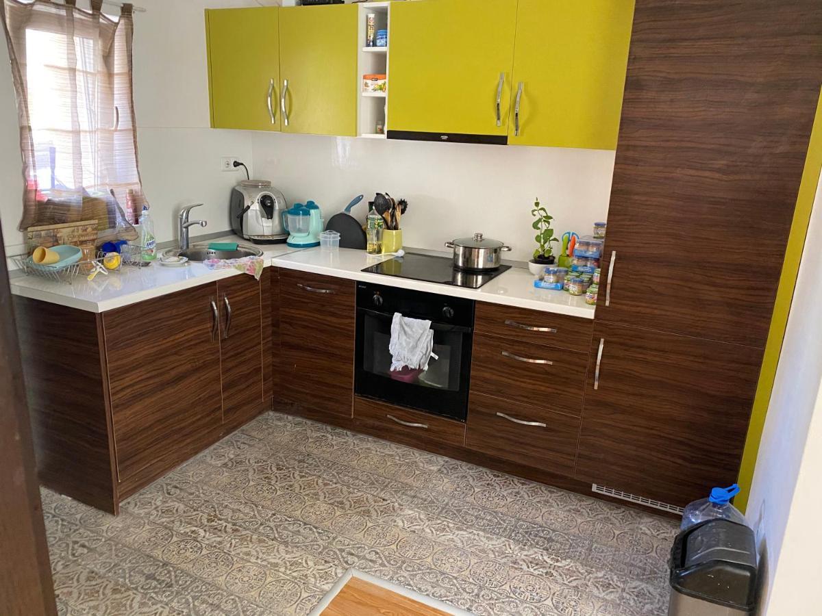 Апартамент На Солнечном Берегу Pantai Sunny Bagian luar foto